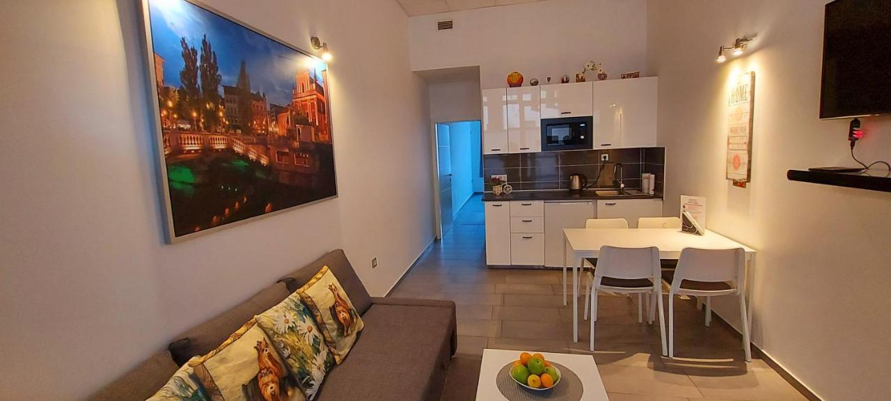Viktor Apartment Ljubljana Bagian luar foto